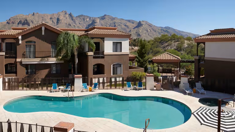 embassy-suites-pooljpeg embassy-suites-pooljpeg